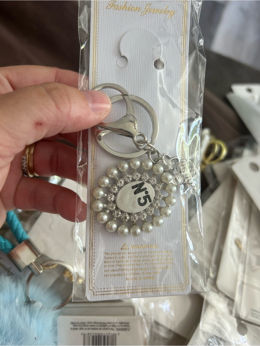 4/$50 Nº5 Pearl & Crystal Keychain – Silver Finish